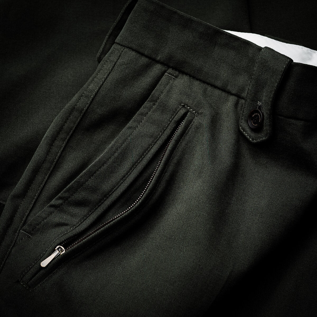 Safari Hose in Brushed Bush Green