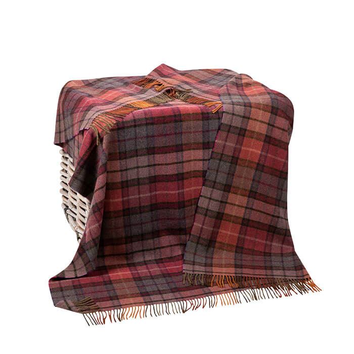 John Hanly Decke Lambswool Mulberry Plaid 665